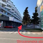 The Town Hall -welcome Apartment-free Outdoor Parking-ac Košice