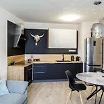 The Town Hall -welcome Apartment-free Outdoor Parking-ac Appartamento *