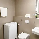 The Town Hall -welcome Apartment-free Outdoor Parking-ac Apartament