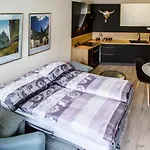 The Town Hall -welcome Apartment-free Outdoor Parking-ac Košice