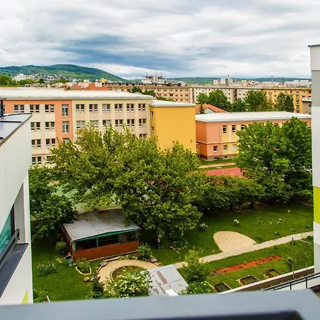 The Town Hall -welcome Apartment-free Outdoor Parking-ac Apartment Kosice